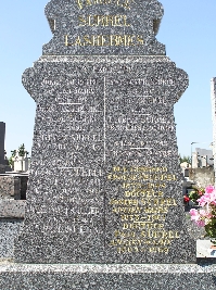 tombe-craponne5.jpg